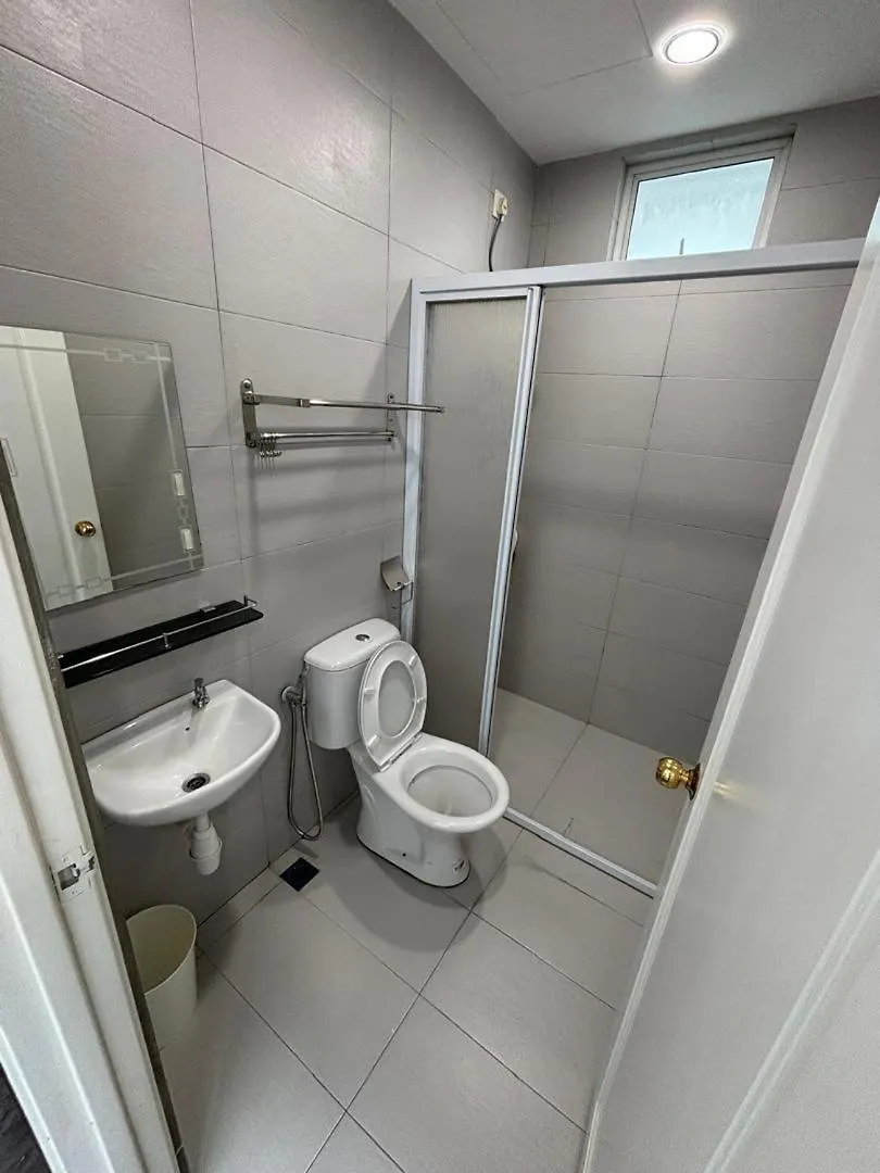 Feriehus In The Heart Of Georgetown, 2-7 Pax Family Suite Malaysia